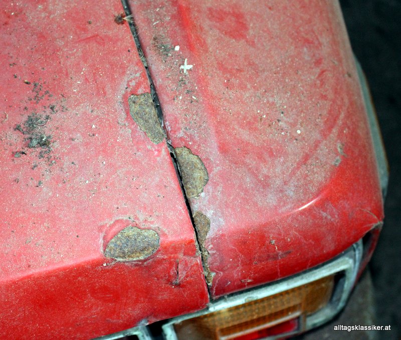 mazda-818-coupe-rot (2)
