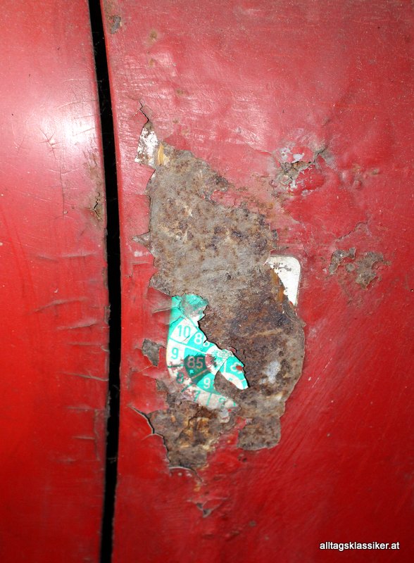 mazda-818-coupe-rot (6)