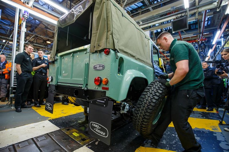 letzte-land-rover-defender (12)