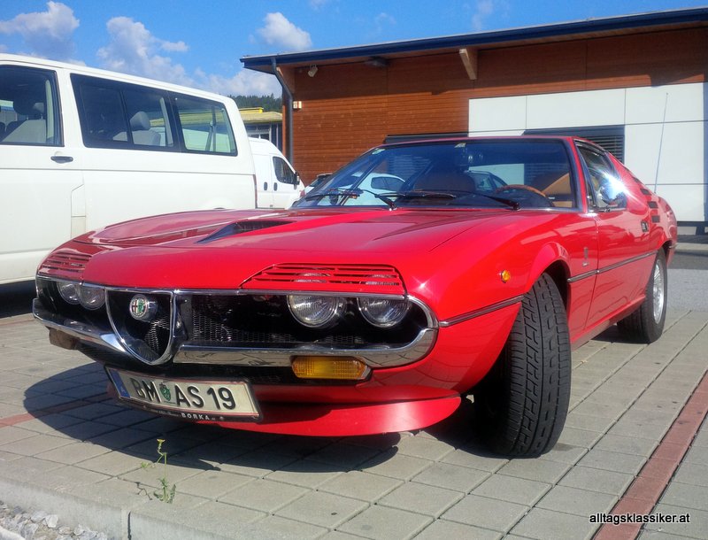 alfa-romeo-montreal (1)